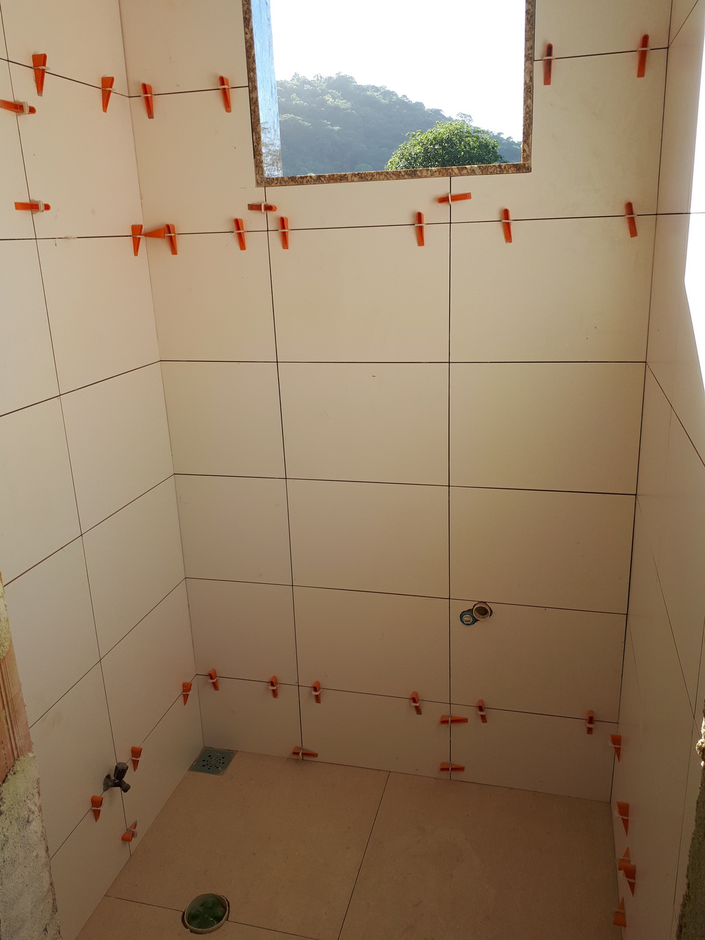 Deck e Área de Piscina